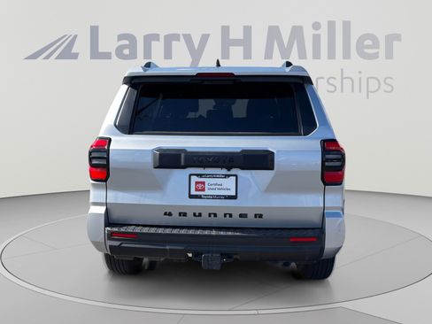 Used 2025 Toyota 4Runner TRD Sport Premium AWD/4WD image 4