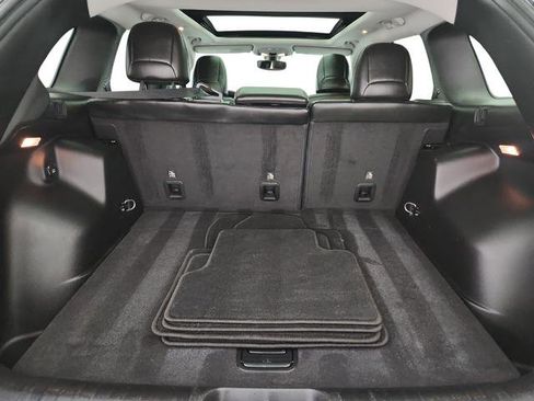 Used 2019 Jeep Cherokee Limited image 36