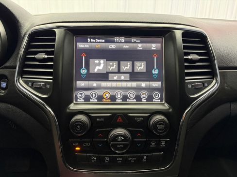 Used 2018 Jeep Grand Cherokee Altitude AWD/4WD image 27