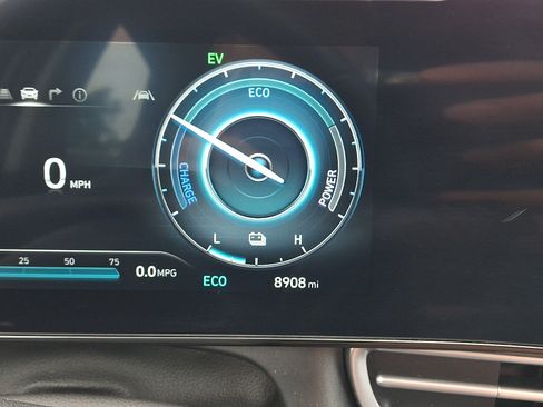 Certified 2025 Hyundai Elantra Limited FWD image 20