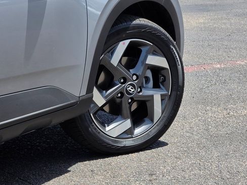 New 2025 Hyundai Venue SEL image 8