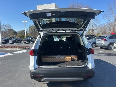 Used 2024 Toyota Grand Highlander Limited image 7