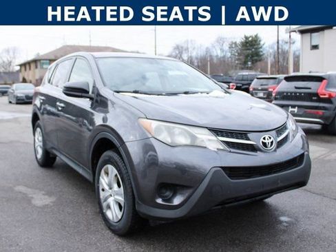 Used 2015 Toyota RAV4 LE image 2
