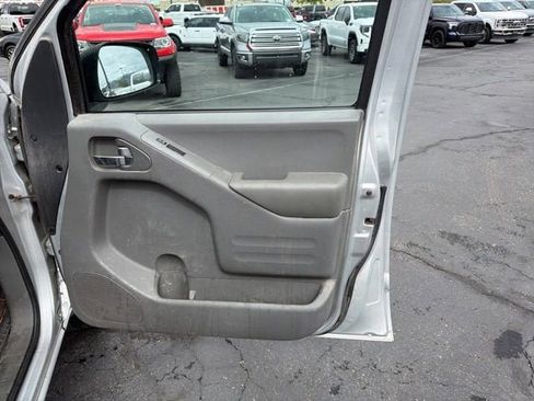 Used 2018 Nissan Frontier SV AWD/4WD image 33