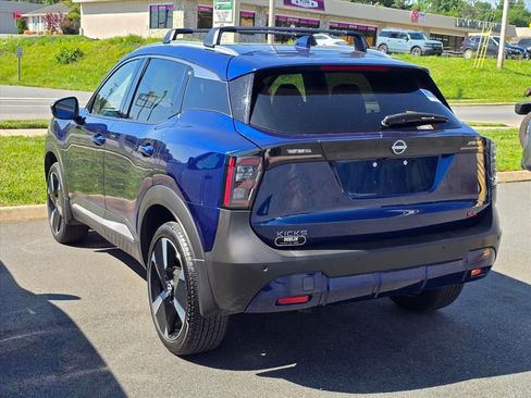 Used 2025 Nissan Kicks SR FWD image 13