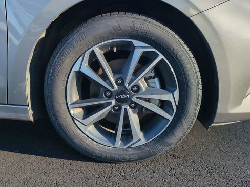 Used 2024 Kia Forte LXS image 11