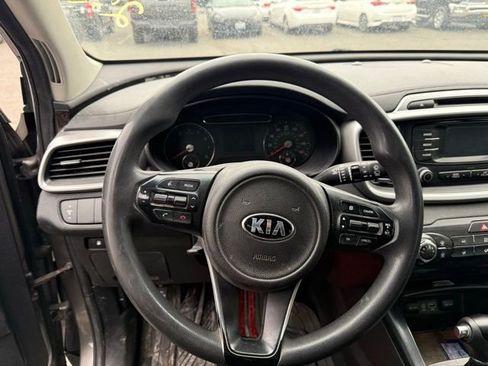 Used 2018 Kia Sorento L FWD image 5