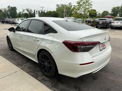 Used 2025 Honda Civic Sport image 4