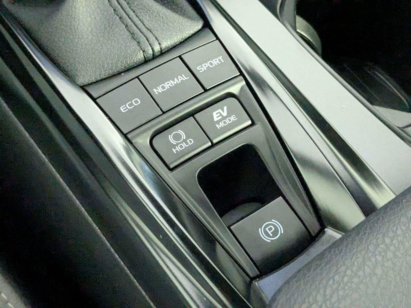 Used 2026 Toyota Camry SE w/ Convenience Package FWD image 24