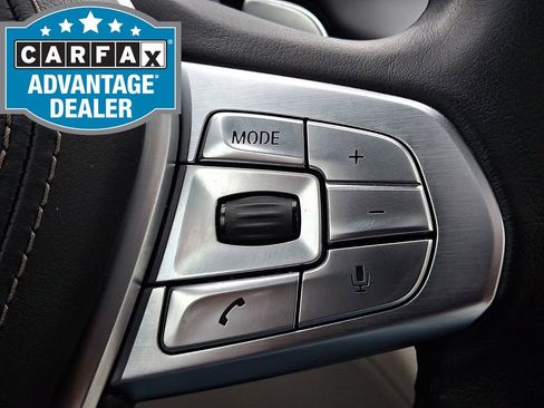 Used 2016 BMW 750i xDrive image 26