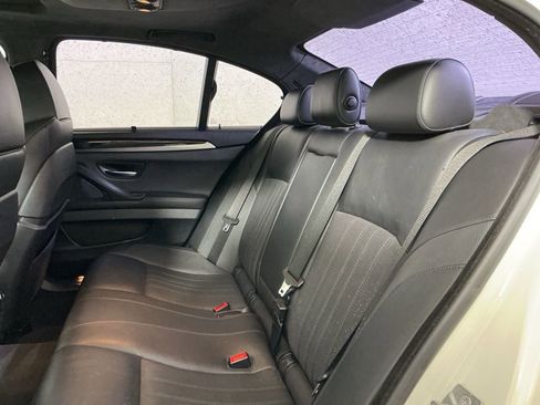 Used 2014 BMW M5 RWD image 26