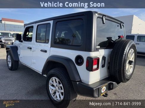 Used 2023 Jeep Wrangler Sport S image 7