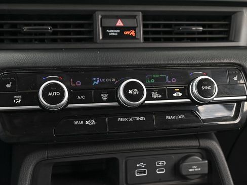 Used 2025 Honda Pilot EX-L image 33