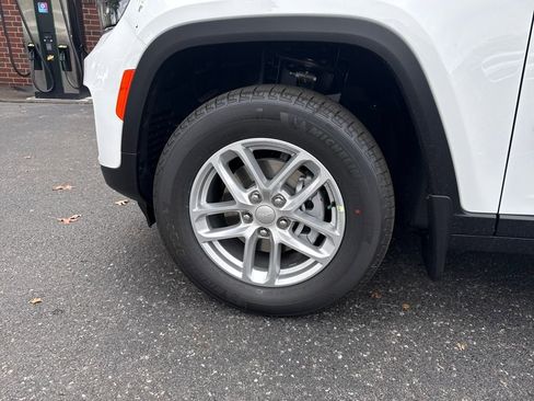 New 2025 Jeep Grand Cherokee Laredo X w/ Trailer Tow Package image 24