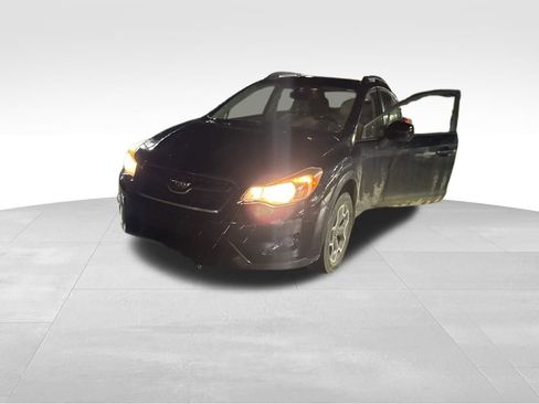 Used 2013 Subaru Crosstrek 2.0i Limited w/ Popular Pkg 2 image 2