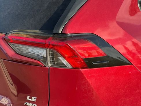Used 2021 Toyota RAV4 LE AWD/4WD image 33
