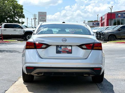 Used 2026 Nissan Altima 2.5 SV FWD image 14