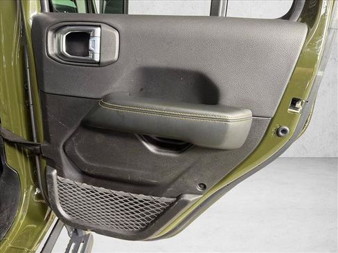 Used 2024 Jeep Wrangler Unlimited Sahara AWD/4WD image 16