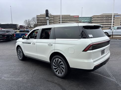 New 2026 Lincoln Navigator Black Label AWD/4WD image 5