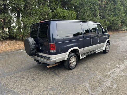 Used 2003 Ford E-350 and Econoline 350 XLT RWD image 11