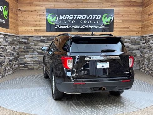 Used 2022 Ford Explorer XLT w/ Class IV Trailer Tow Package AWD/4WD image 6
