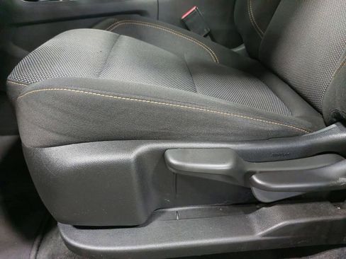 Used 2021 Chevrolet Traverse LS FWD image 29