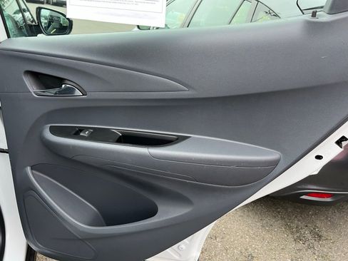 Used 2020 Chevrolet Bolt LT image 21