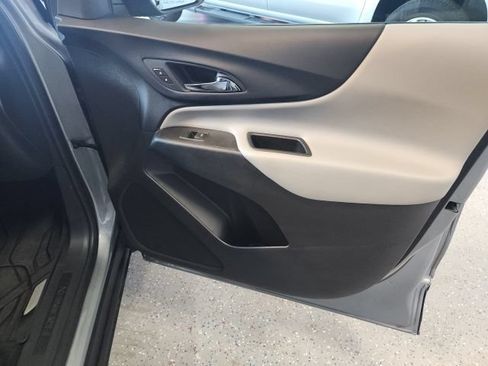 Used 2023 Chevrolet Equinox LS w/ LS Convenience Package AWD/4WD image 16