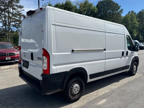Used 2024 RAM ProMaster 2500 w/ Convenience Group FWD image 5