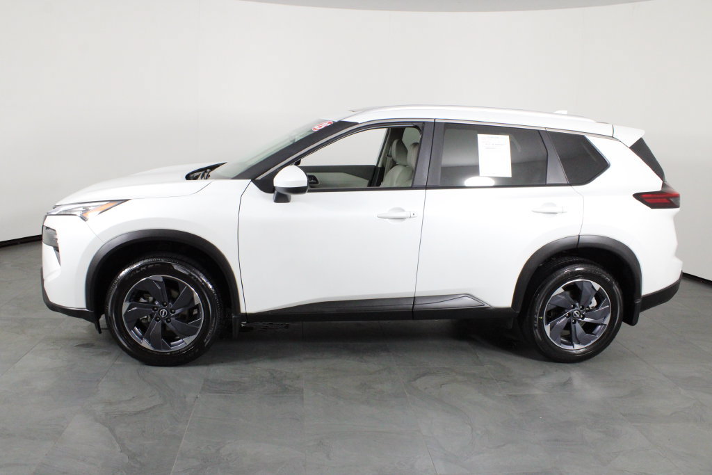 Certified 2025 Nissan Rogue SV w/ SV Premium Package FWD image 14