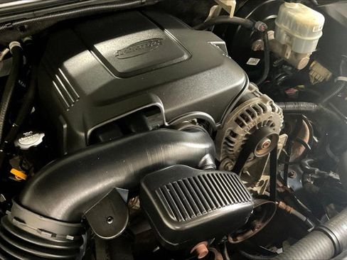 Used 2014 GMC Yukon Denali image 32