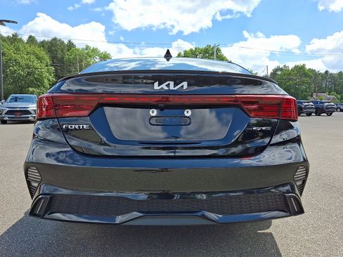 Used 2023 Kia Forte GT-Line w/ GT-Line Premium Package image 5