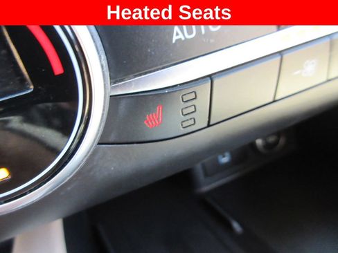 Used 2020 Ford Escape Titanium AWD/4WD image 17