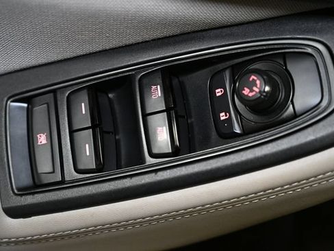 Used 2023 Subaru Forester Premium AWD/4WD image 49