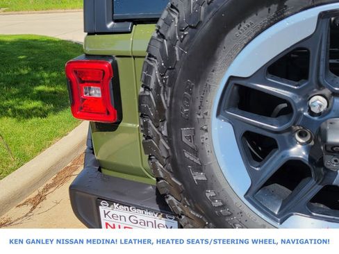 Used 2022 Jeep Wrangler Rubicon w/ LED Lighting Group AWD/4WD image 14