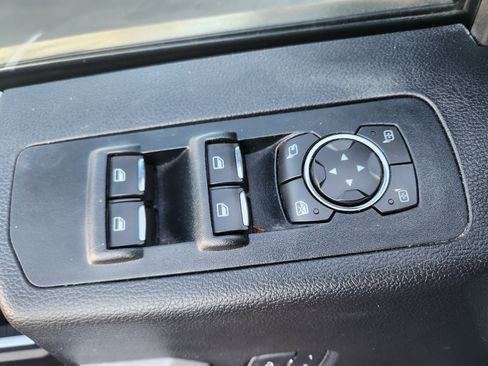 Used 2017 Ford F150 Lariat w/ Equipment Group 502A Luxury image 18