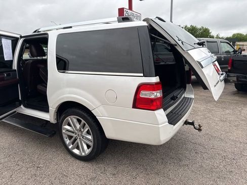 Used 2017 Ford Expedition EL Platinum RWD image 26