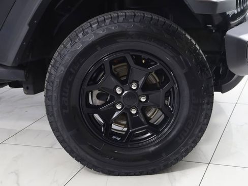 Used 2023 Jeep Wrangler Unlimited w/ Cold Weather Group image 14