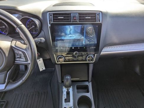 Used 2019 Subaru Outback 2.5i Premium image 16