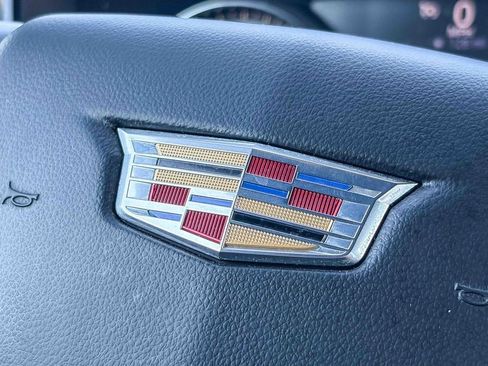 Used 2023 Cadillac XT6 Luxury image 24