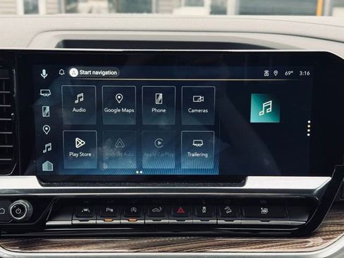 Used 2025 Chevrolet Silverado 1500 RST image 36