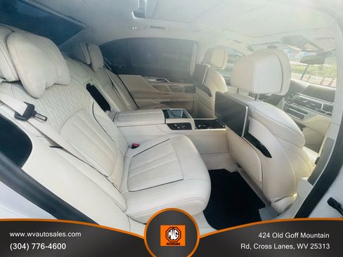 Used 2018 BMW M760i xDrive image 14