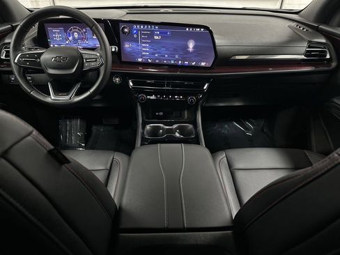 Used 2025 Chevrolet Traverse Z71 w/ Driver Confidence Package image 26