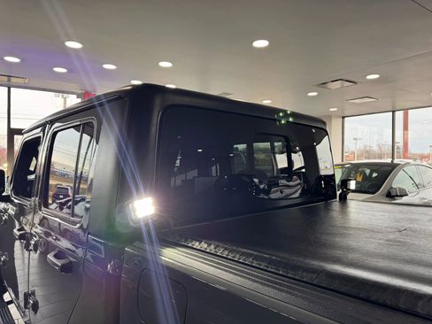 Used 2021 Jeep Gladiator Mojave w/ Cold Weather Group image 40