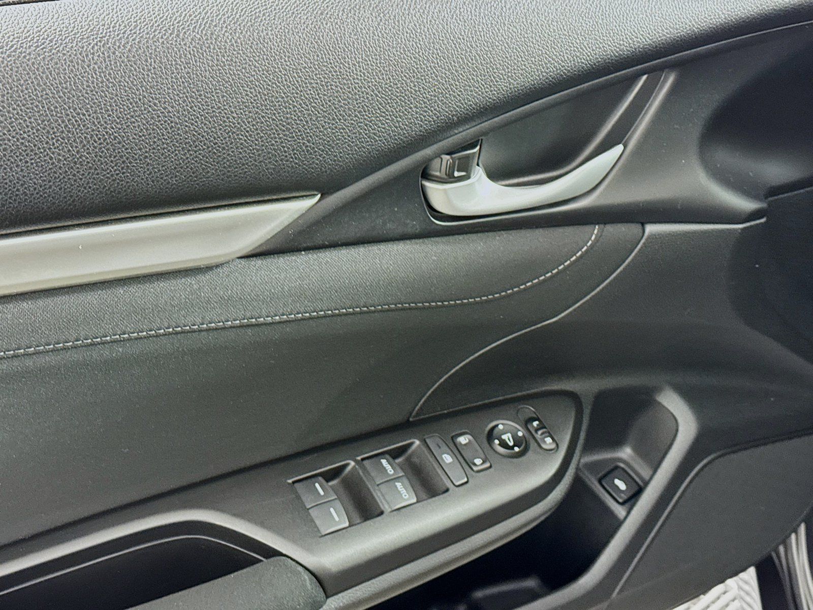 Used 2018 Honda Civic EX image 20