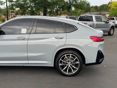 Used 2022 BMW X4 xDrive30i w/ M Sport Package 2 AWD/4WD image 11