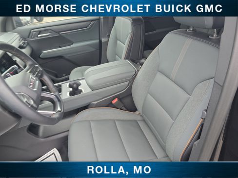 Used 2026 GMC Acadia AT4 w/ Luxury Package AWD/4WD image 16