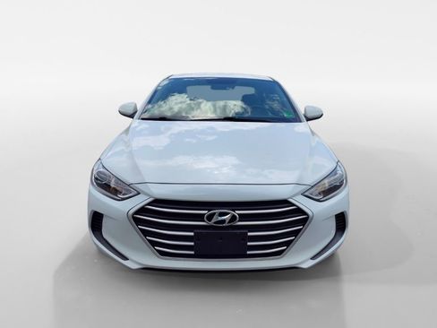Used 2017 Hyundai Elantra SE image 10