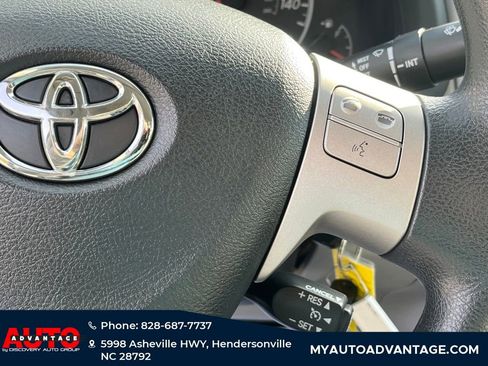 Used 2013 Toyota Corolla LE image 18