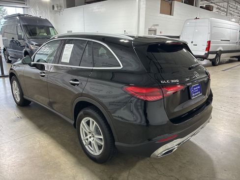 Used 2025 Mercedes-Benz GLC 300 GLC 300 image 4